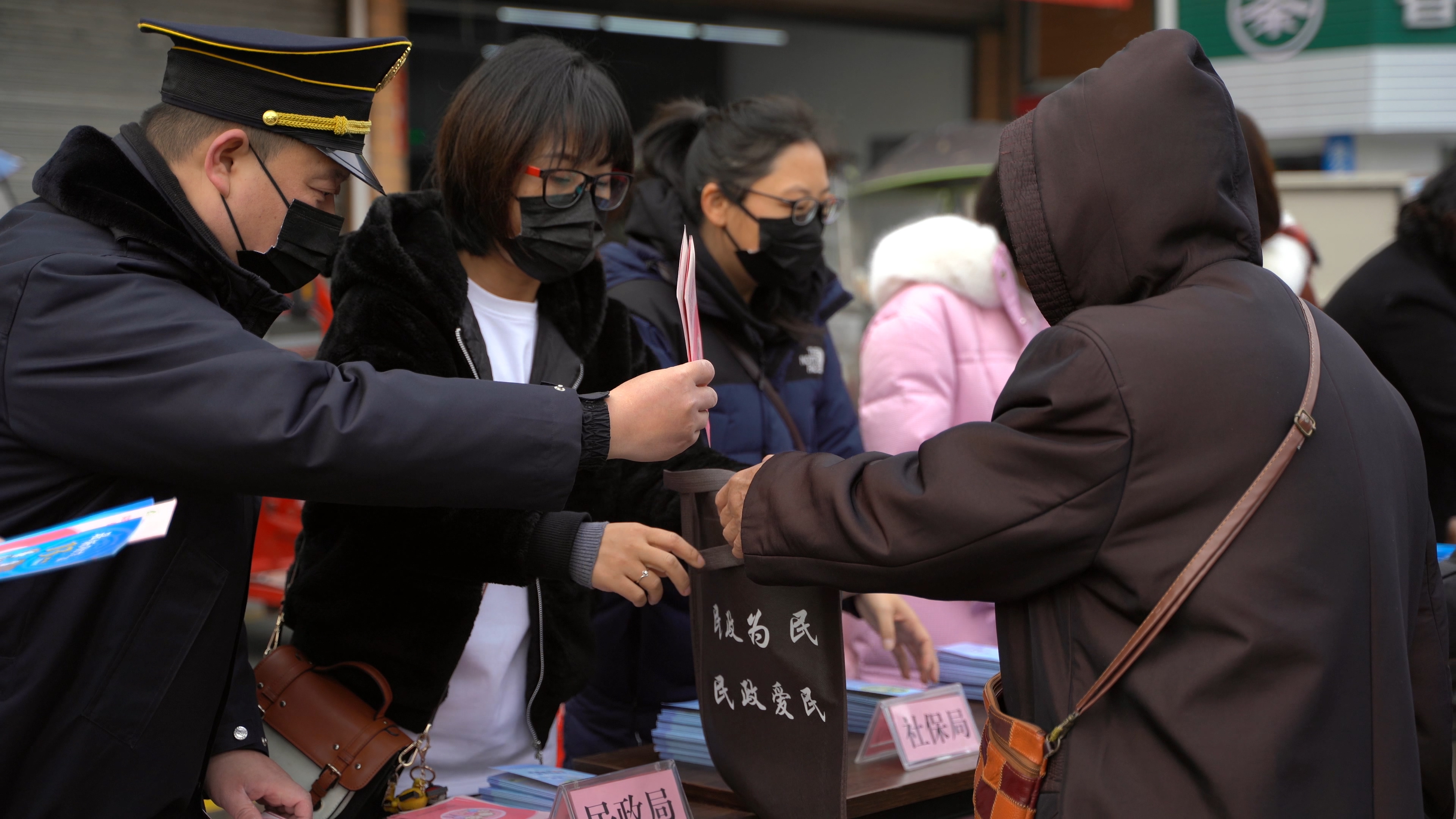 科学城开展“12•4”国家宪法日宣传活动(图6)