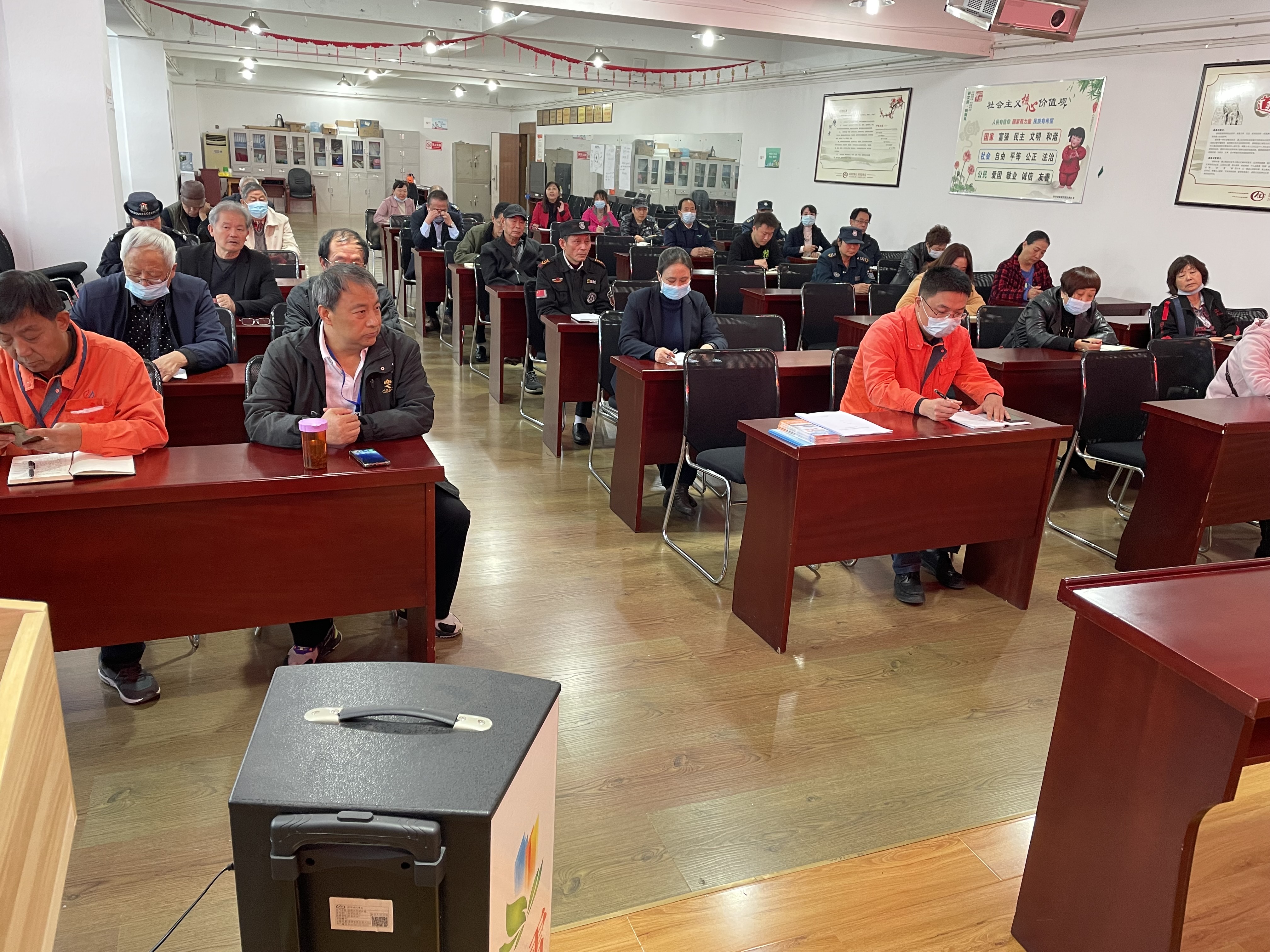 春雷街道开展小区住宅燃气安全知识培训会(图3)