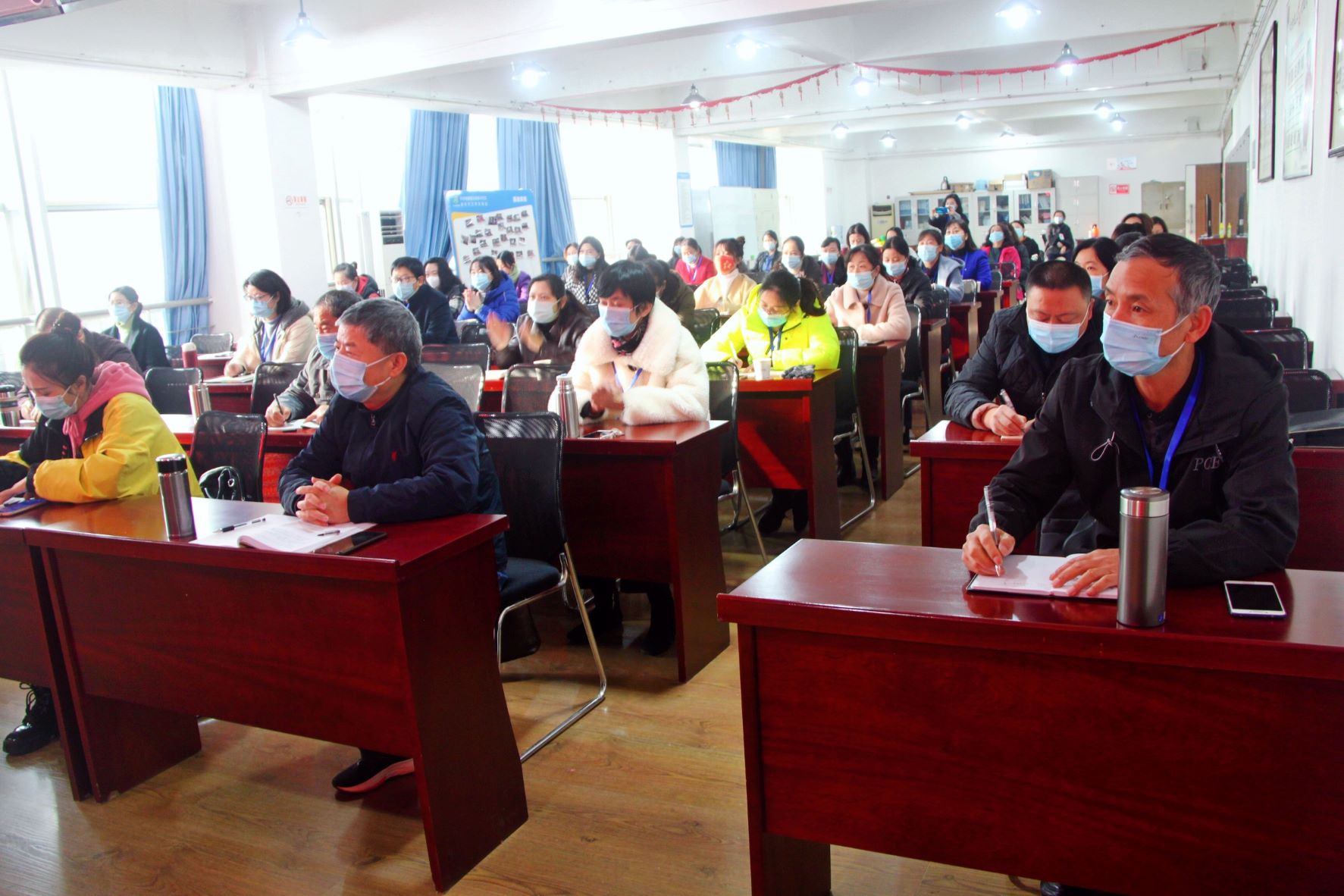 科学城春雷街道召开疫情防控专项工作会(图3)