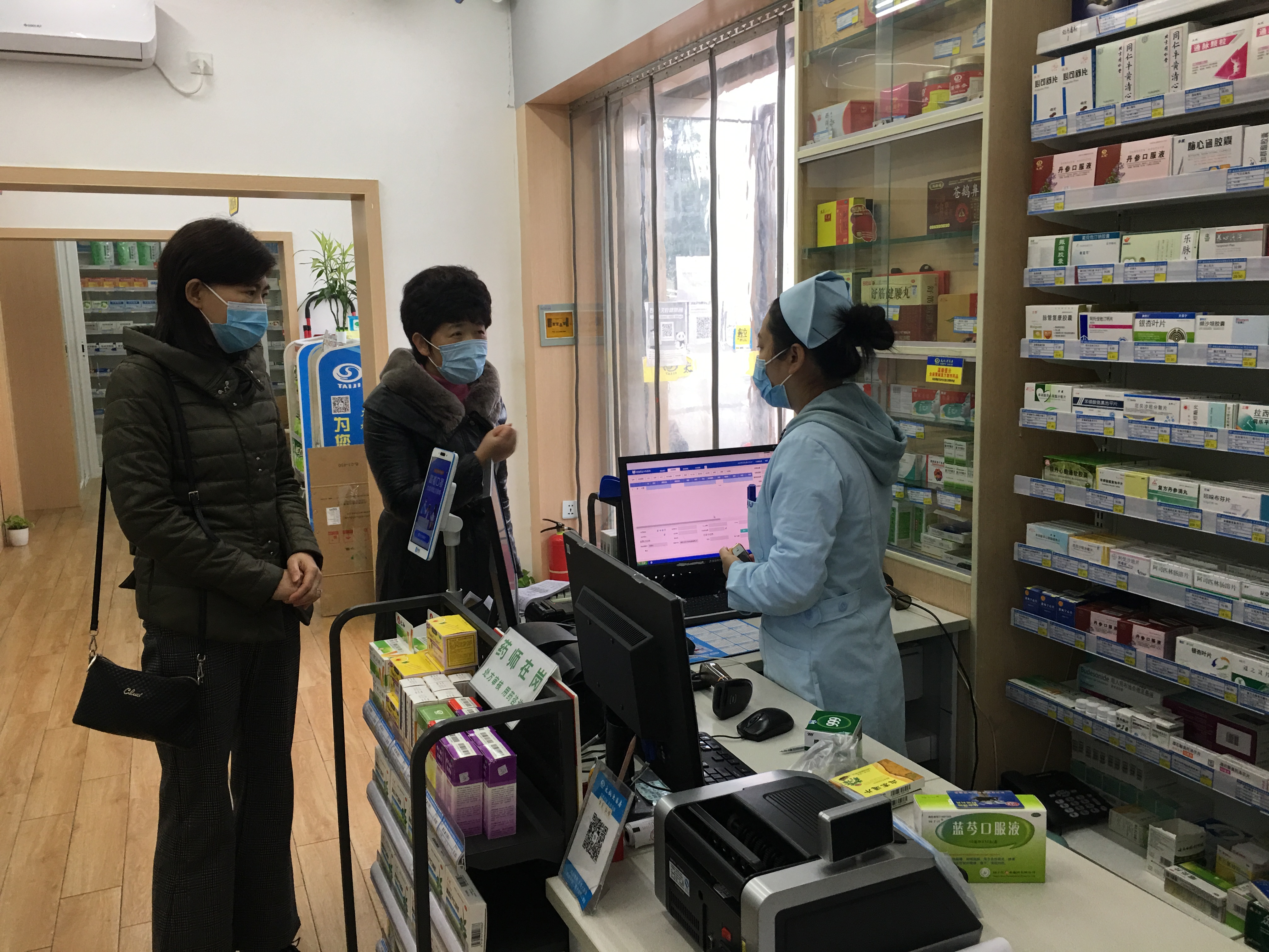 科学城社保局开展定点零售药店专项检查工作(图2)