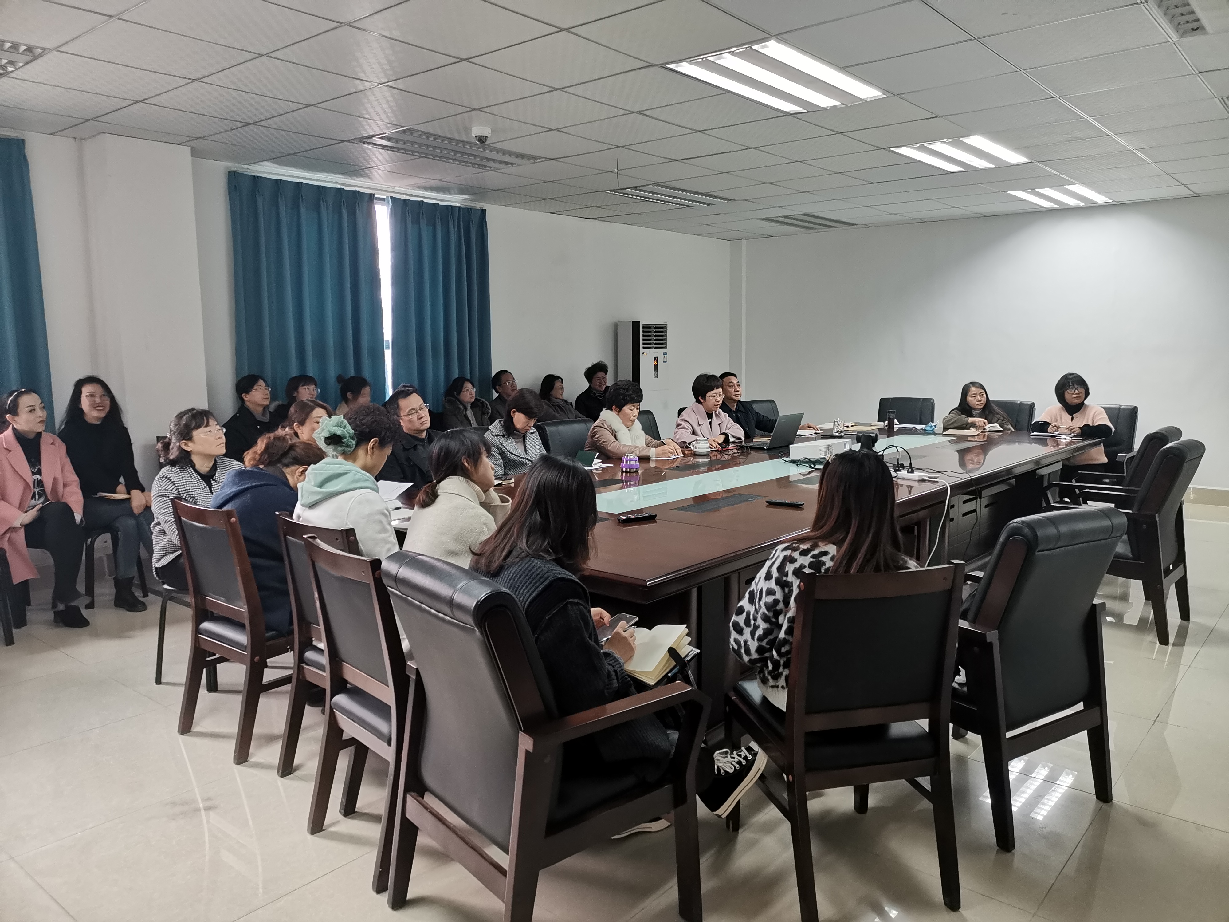 布局谋新 聚力求赢 ——卫生健康与社会保障中心召开职工大会(图2) 布局谋新 聚力求赢 ——卫生健康与社会保障中心召开职工大会(图2)