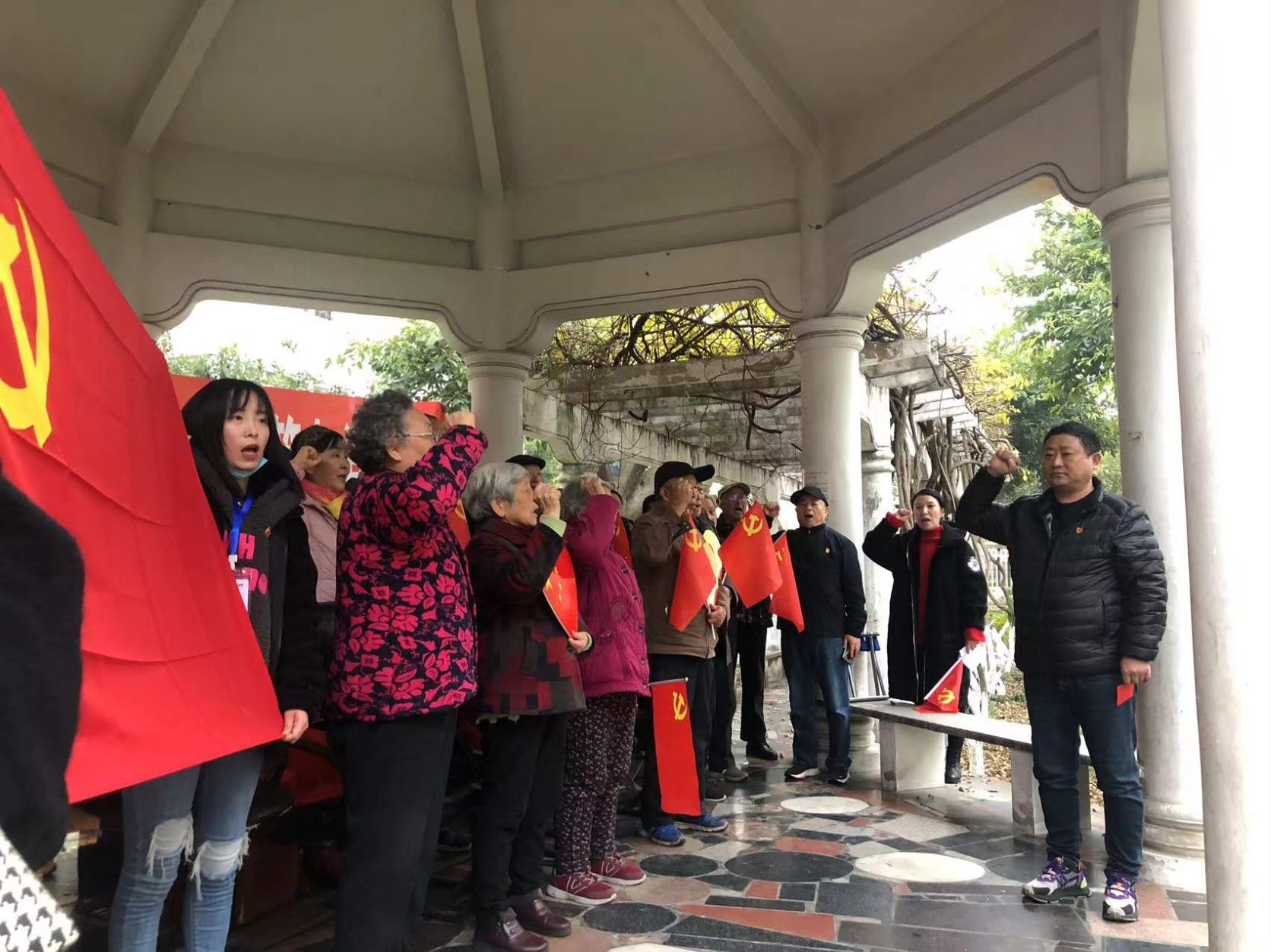 党支部共建让主题党日活动“亮”起来(图2) 党支部共建让主题党日活动“亮”起来(图2)