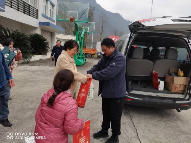 春节慰问送关爱 浓浓真情暖民心(图1)