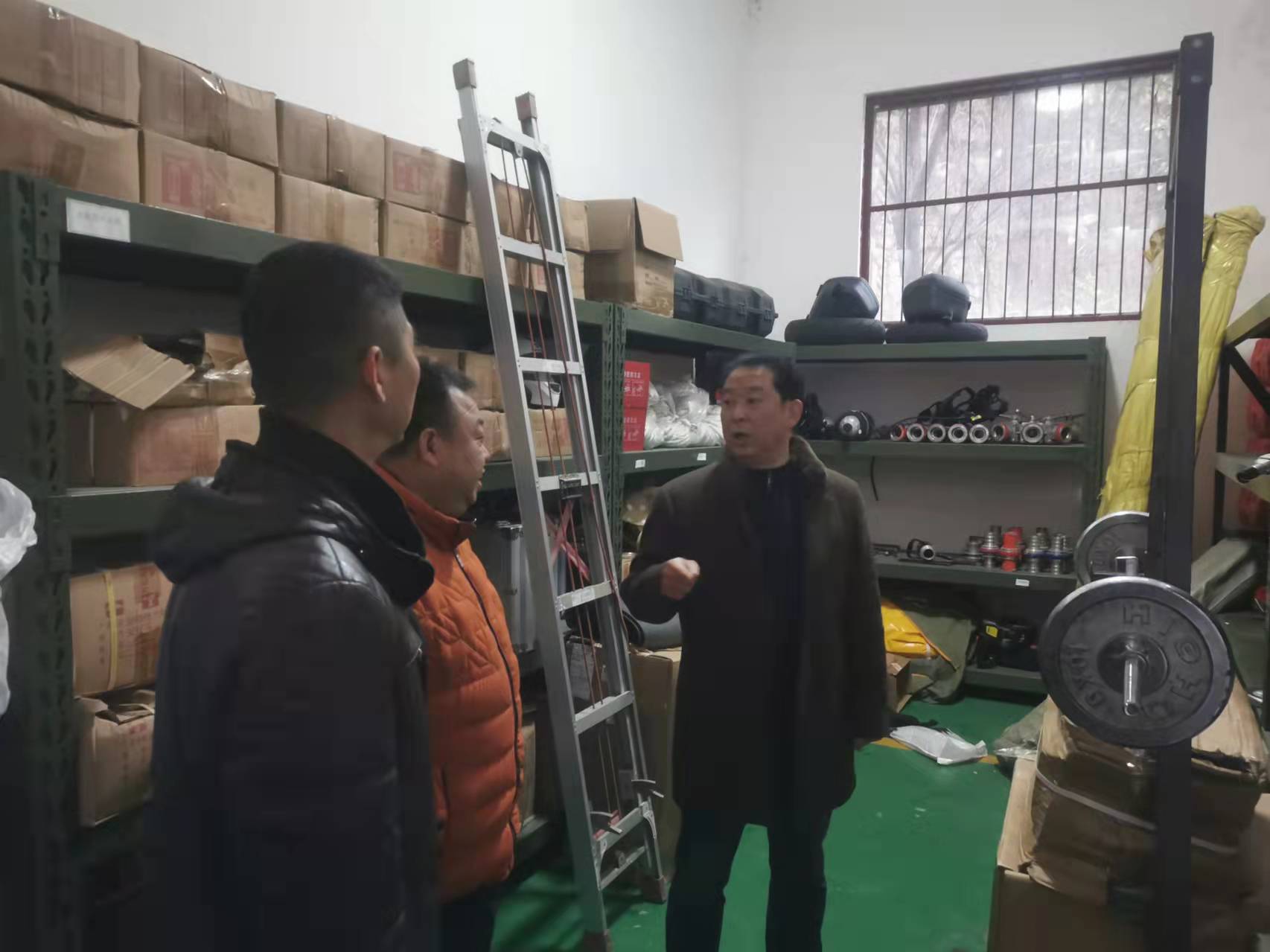 公管部副部长黎晓冬春节前慰问应急管理大队全体指战员(图4)