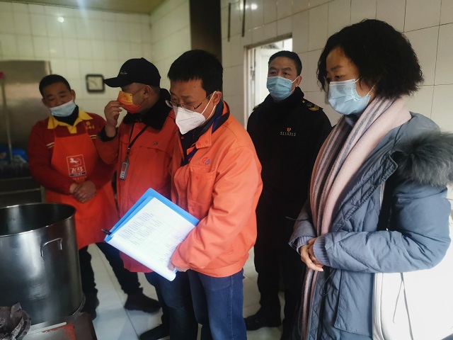 科学城市场监管局“春雷行动2022”第十期廖钰副书记一行入户排查科学城公共区域燃气安全隐患(图1)
