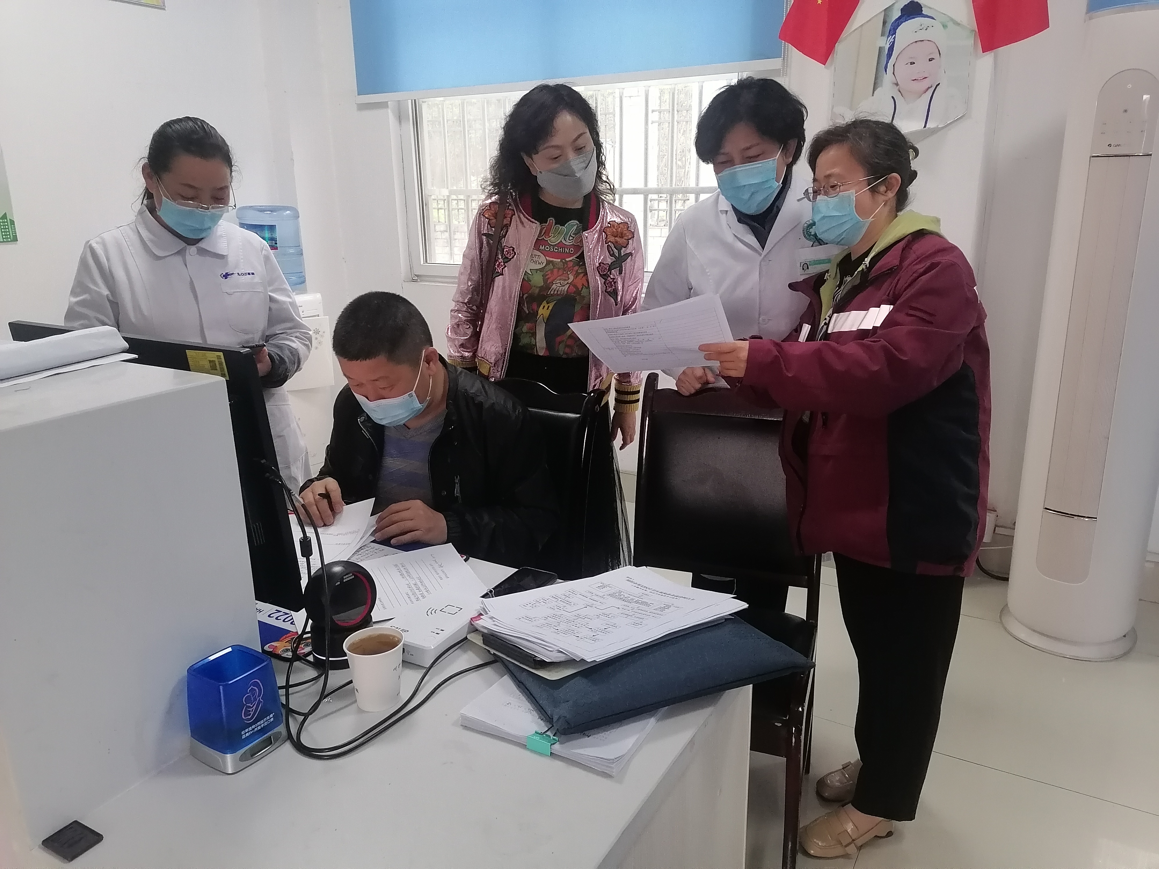 科学城疾控中心开展预防接种门诊专项督导检查(图2) 科学城疾控中心开展预防接种门诊专项督导检查(图2)