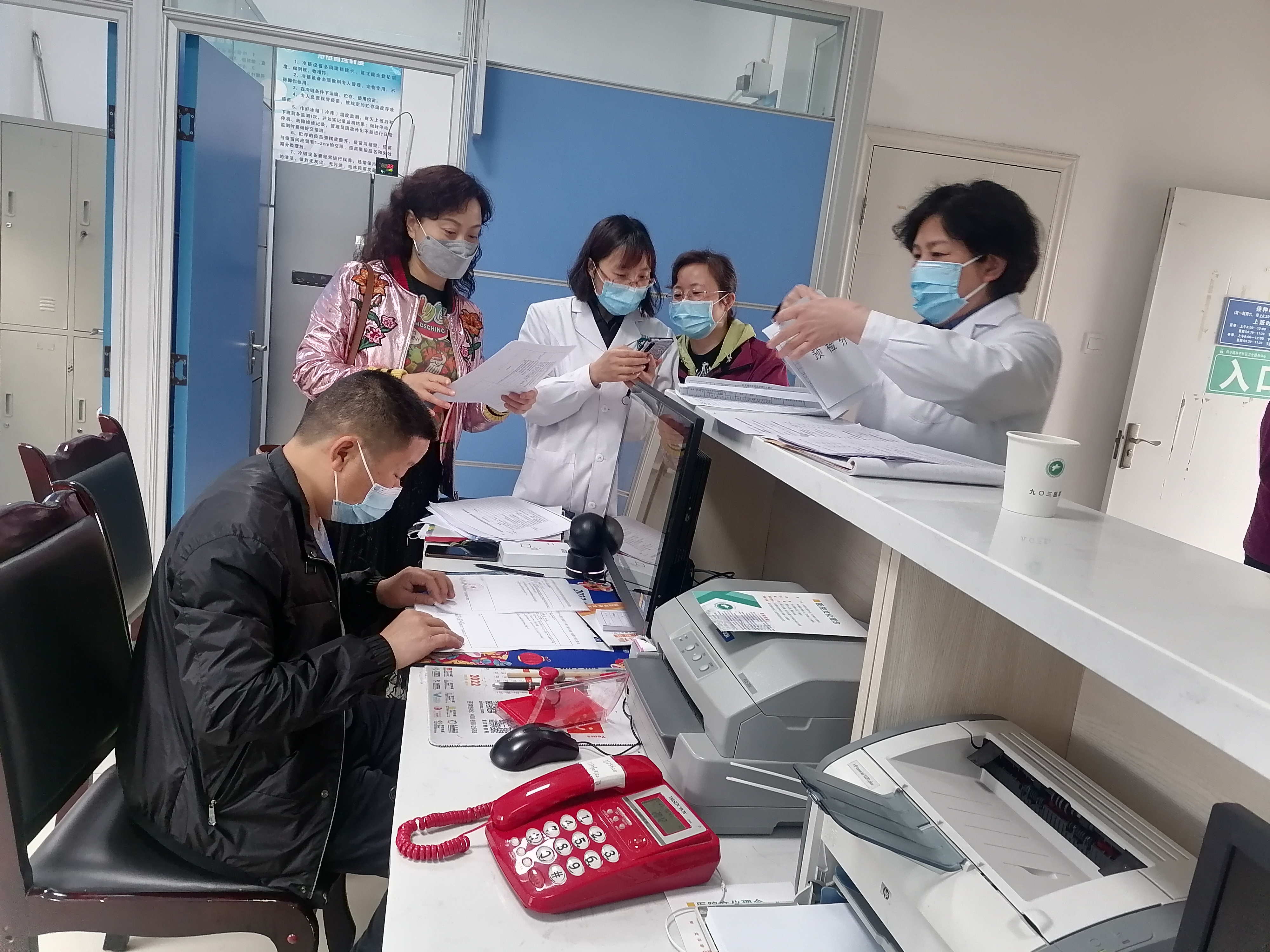 科学城疾控中心开展预防接种门诊专项督导检查(图1) 科学城疾控中心开展预防接种门诊专项督导检查(图1)