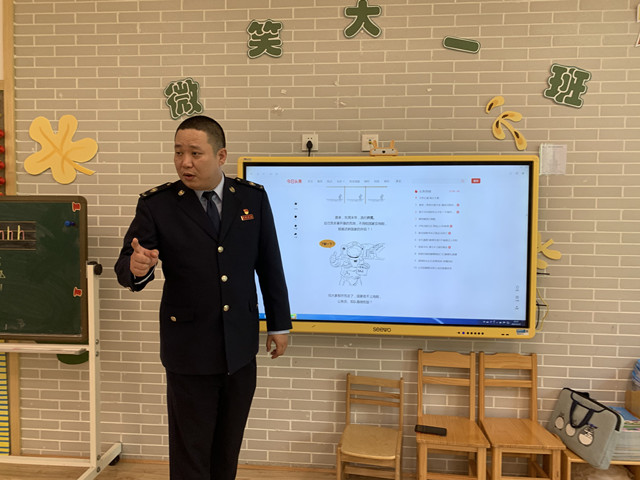 “税润童心 筑梦成长”—— 税收宣传进校园(图1) “税润童心 筑梦成长”—— 税收宣传进校园(图1)