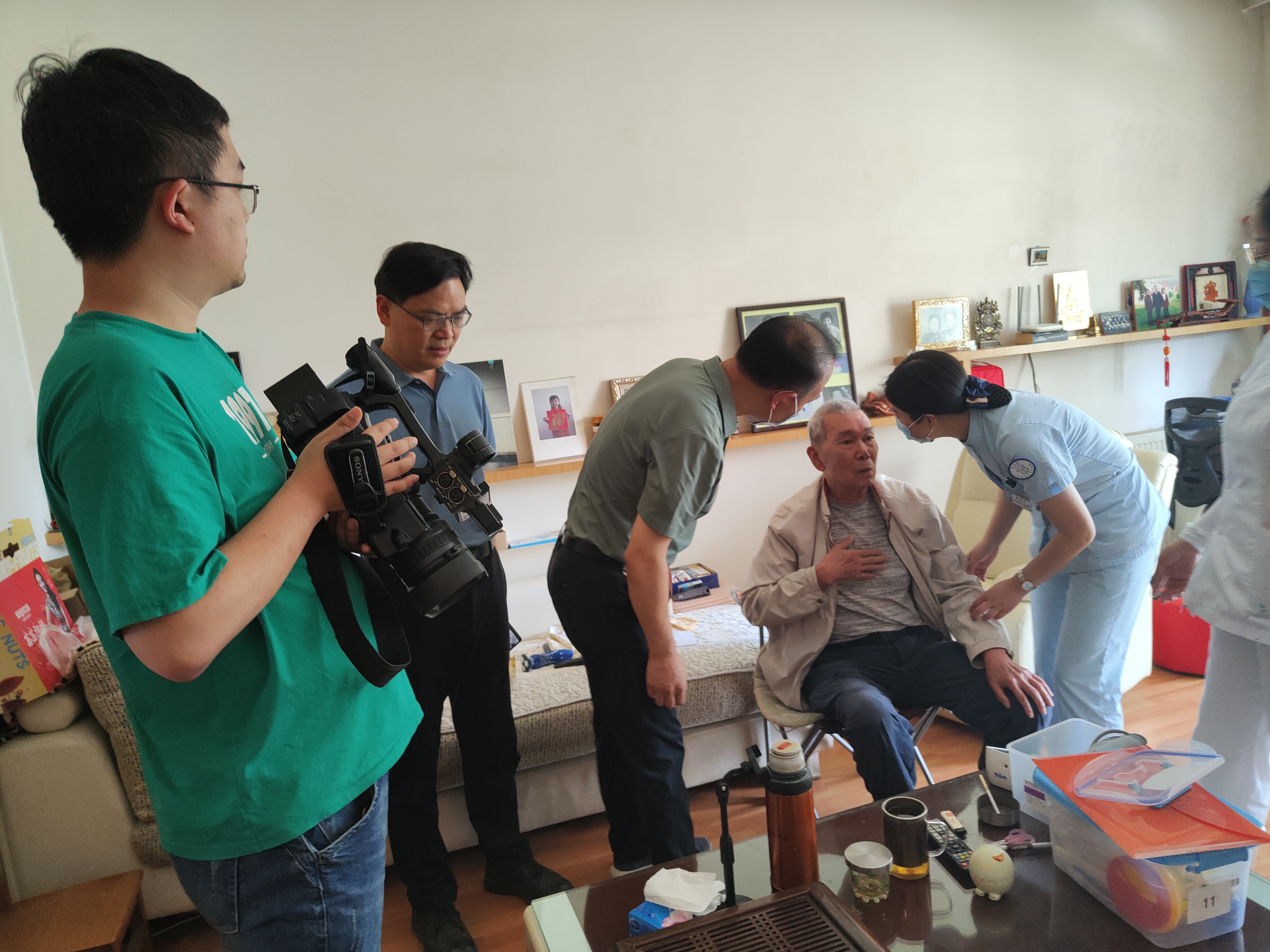 多措并举 全力攻坚---科学城掀起60岁以上老年人疫苗接种攻坚热潮(图7) 多措并举 全力攻坚---科学城掀起60岁以上老年人疫苗接种攻坚热潮(图7)