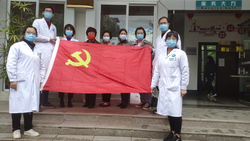 关爱老人送温情  上门服务暖民心  综合党支部开展健康保障进家门活动(图1)