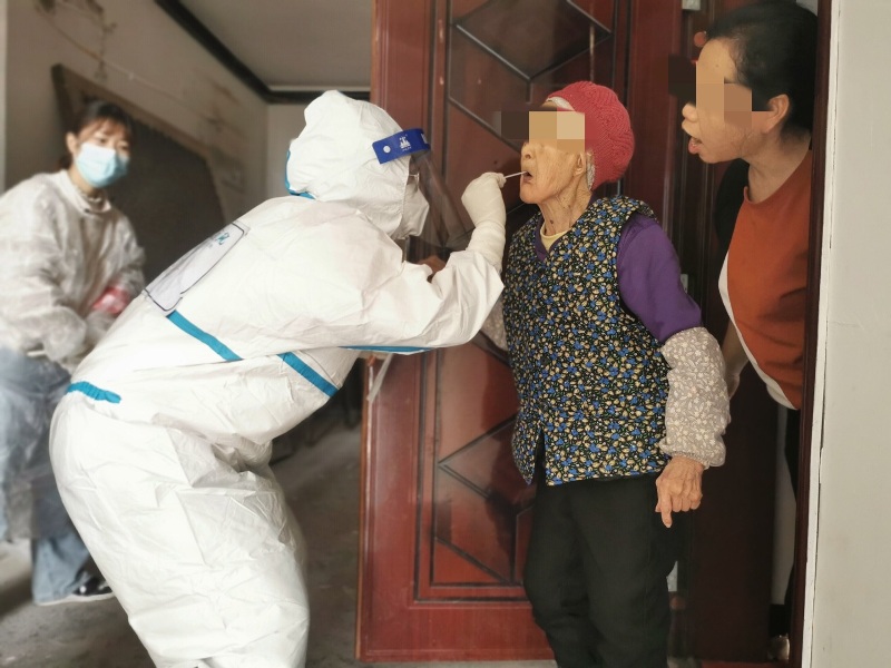 携手同心，“邻”危不惧 九〇三医院援广安核酸采集队驰援邻水抗疫一线(图5)