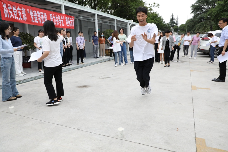 九〇三医院机关党支部开展“党建带团建，聚力共争先”趣味活动(图4)