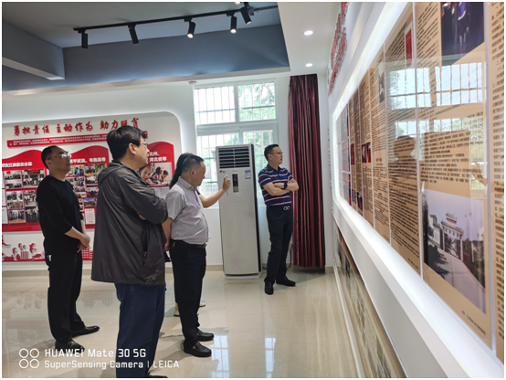 部领导视察公管部档案馆设施设备项目现场(图2)