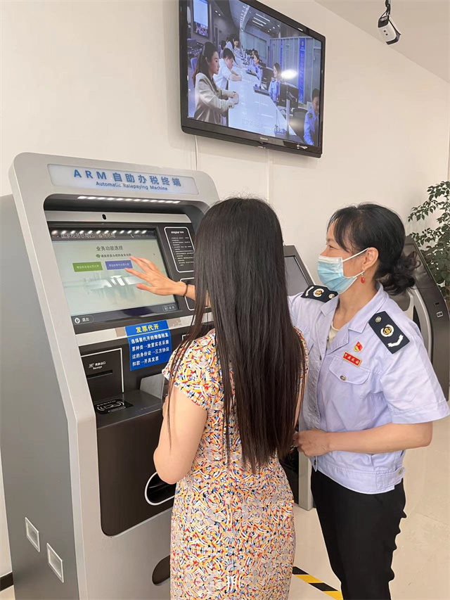 科学城纳税服务战线一颗亮晶晶的星星——王琴荣获全市2021年纳税服务明星(图3) 科学城纳税服务战线一颗亮晶晶的星星——王琴荣获全市2021年纳税服务明星(图3)