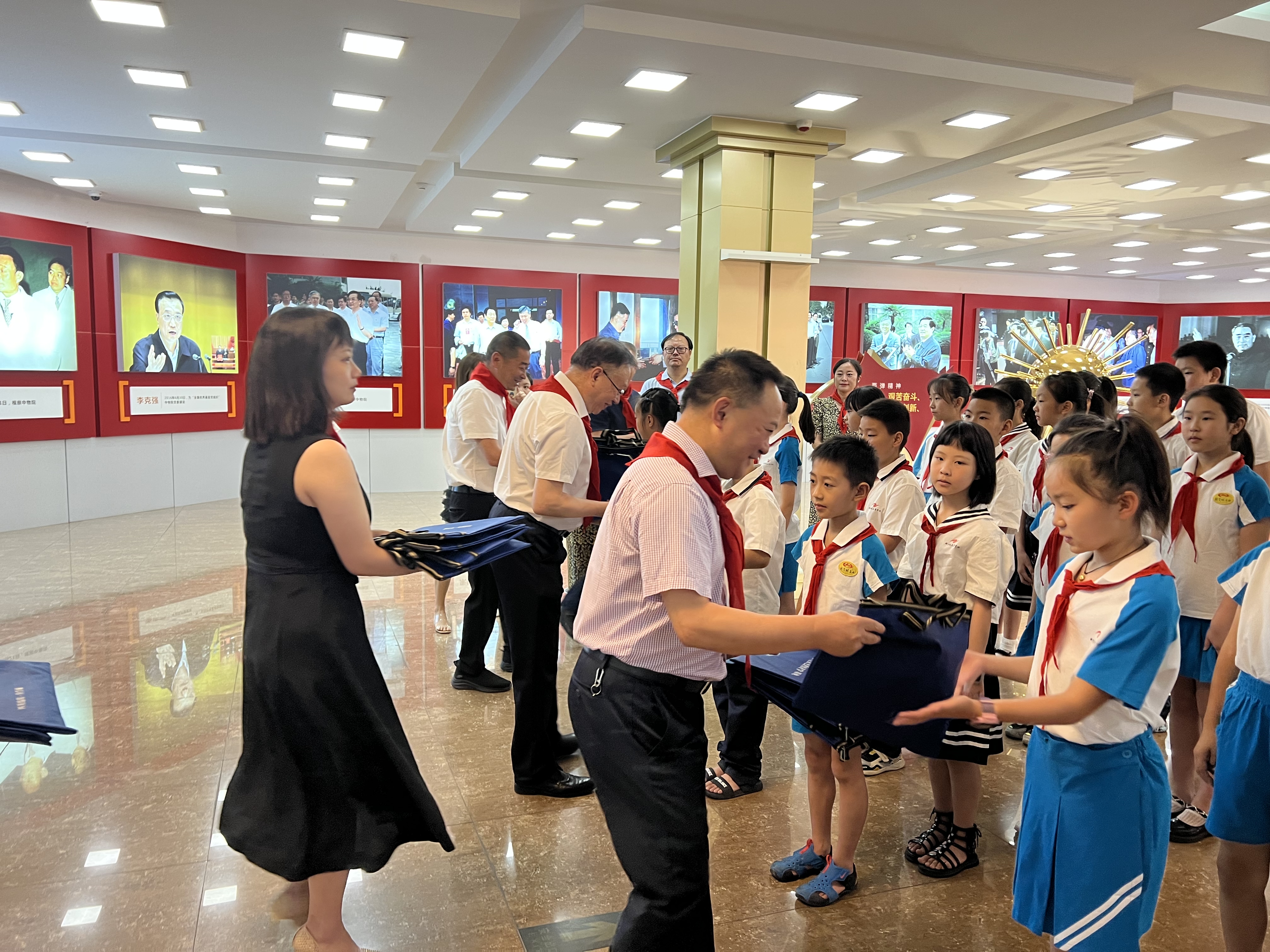 科学城第七期“弘扬两弹精神 红领巾志愿讲解员培训与实践”活动开班啦(图4)