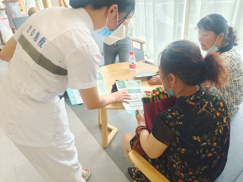 党建服务进社区 义诊活动暖人心 九〇三医院医技党支部开展党建联盟义诊活动(图8)