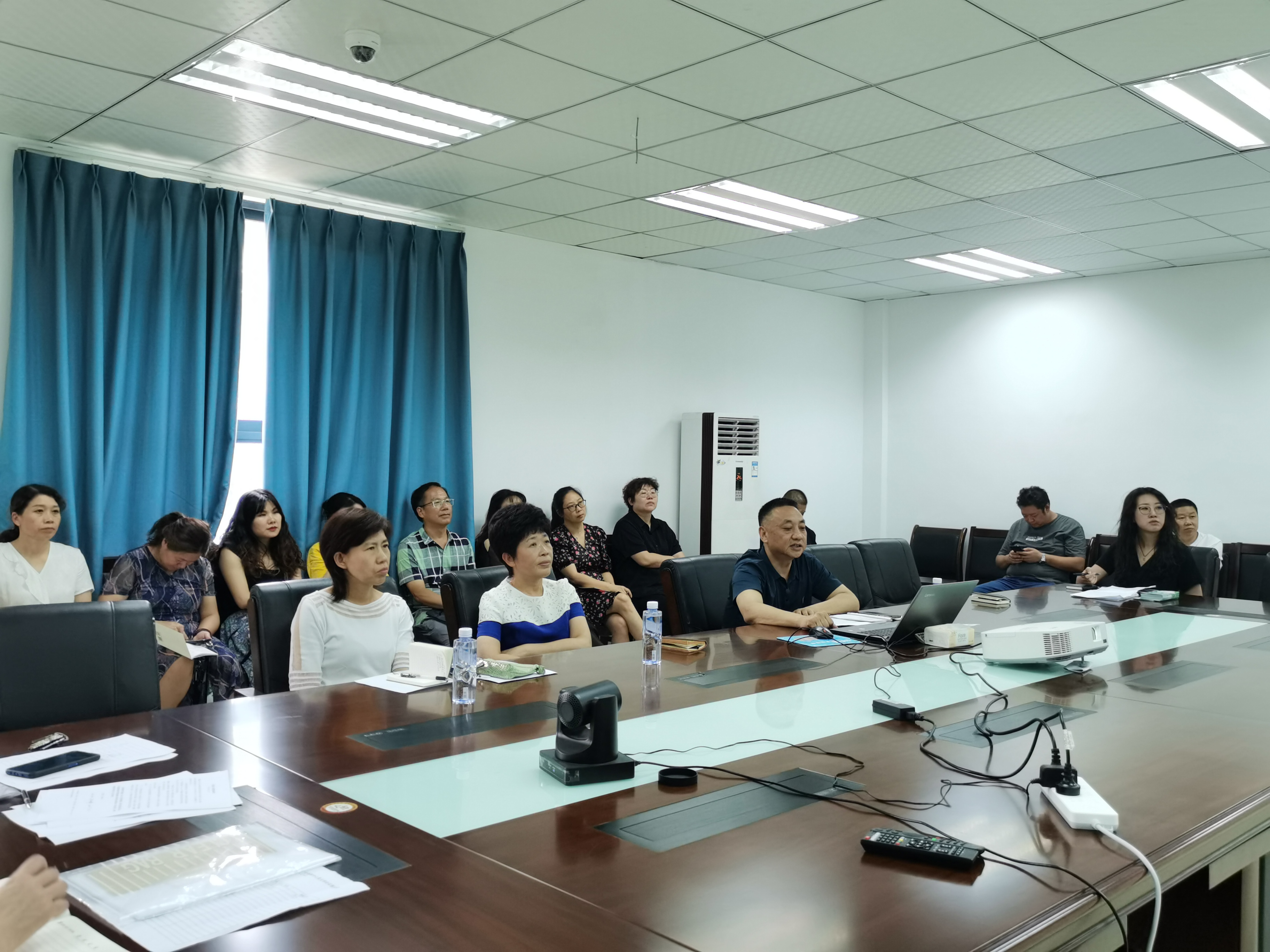 医疗与民政中心组织开展廉政建设及安全保密教育(图1) 医疗与民政中心组织开展廉政建设及安全保密教育(图1)