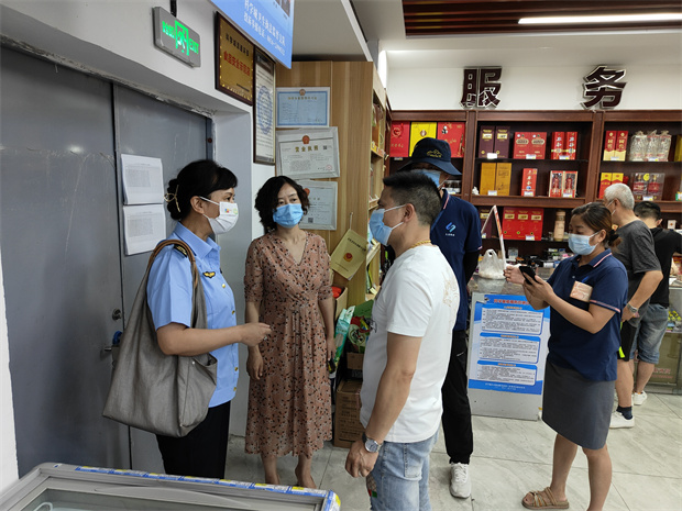 科学城市场监管局督查辖区疫情防控工作(图3)