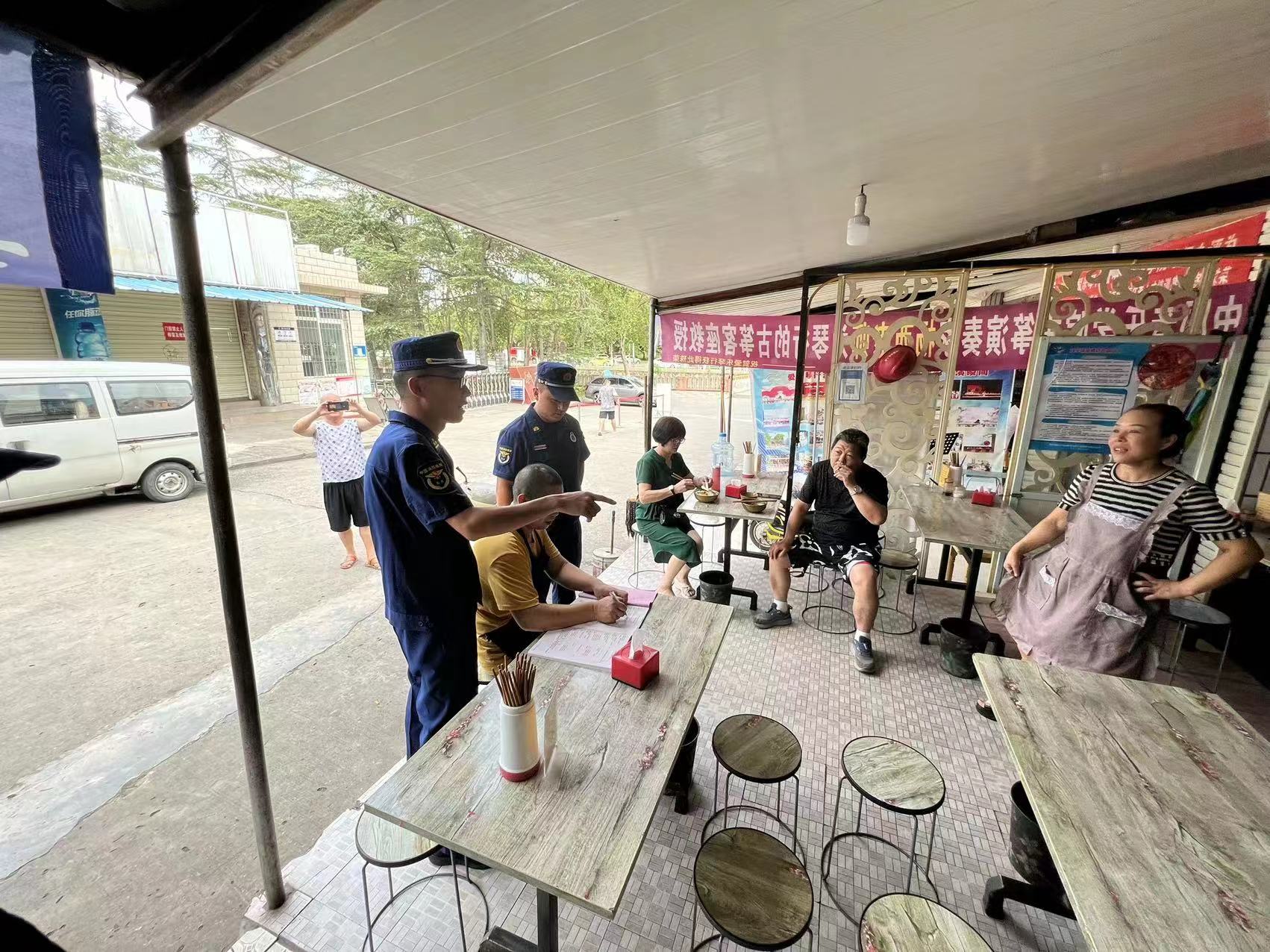 城管中心开展高温天气消防安全专项检查(图3)
