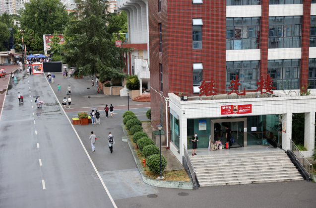 莘莘学子报到日 筑梦远航正当时——科学城一中高2022级新生顺利报到(图10)