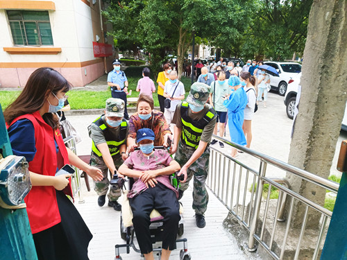 守护家园  冲锋在前——坚守疫情防控第一线(图7)