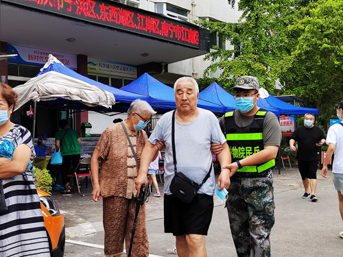 守护家园  冲锋在前——坚守疫情防控第一线(图3)