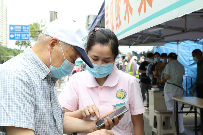  一双双了不起的手，“手”护一方百姓平安(图2)