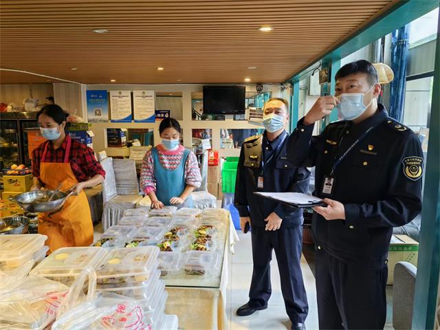 奋战“疫”线 市场监管局党员用坚守向祖国献礼(图3)