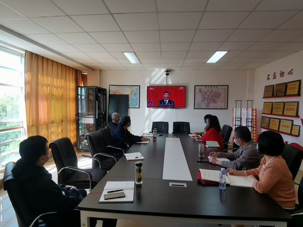 政法与武装部党支部组织集中收看党的二十大开幕会盛况(图2)