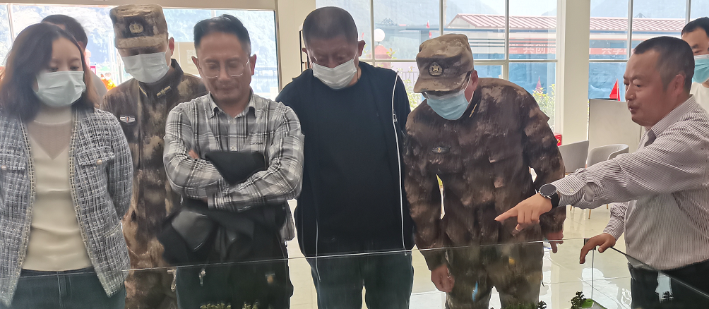 科学城政法委与院相关部门开展安保工作联合巡查(图3) 科学城政法委与院相关部门开展安保工作联合巡查(图3)