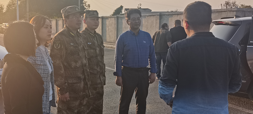 科学城政法委与院相关部门开展安保工作联合巡查(图4) 科学城政法委与院相关部门开展安保工作联合巡查(图4)