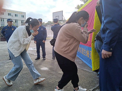 公管部积极开展消防演训活动(图5)