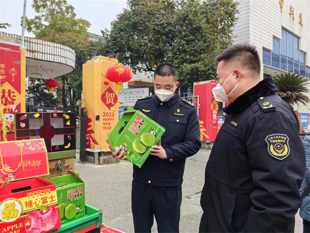 科学城“春雷行动2023”专题报道第八期  节前食品安全突击检查(图2)