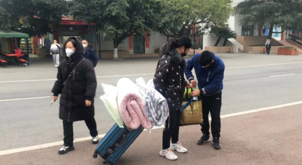 玉兔携福开新篇 逐浪启航向未来(图4)