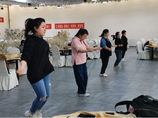 丰富多彩的活动致敬每一位女职工  ——服务保障中心三八妇女节活动报道(图5)