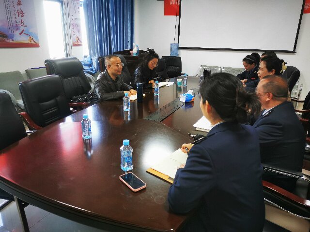 范松海到科学城税务局调研指导营商环境和纳税满意度工作(图1) 范松海到科学城税务局调研指导营商环境和纳税满意度工作(图1)