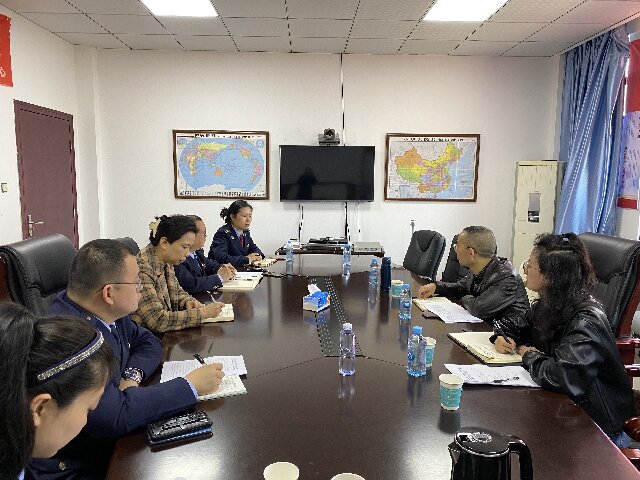 范松海到科学城税务局调研指导营商环境和纳税满意度工作(图3) 范松海到科学城税务局调研指导营商环境和纳税满意度工作(图3)