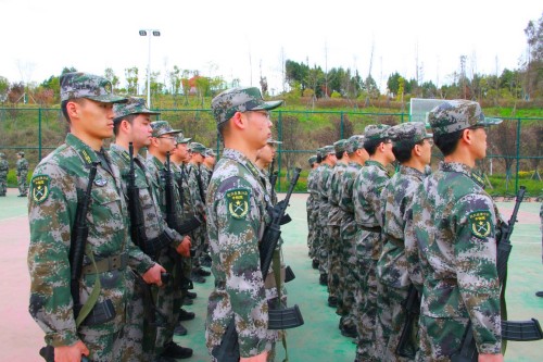 用汗水铸就钢铁意志！中物院民兵队开展刺杀术训练(图1)