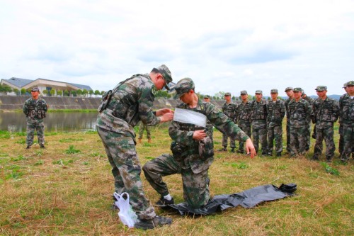 中物院民兵应急分队医护兵完成训练医疗保障任务(图2)