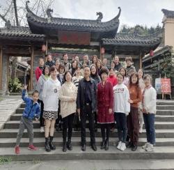 党工共建聚合力,春游踏青忆初心(图2) 党工共建聚合力,春游踏青忆初心(图2)