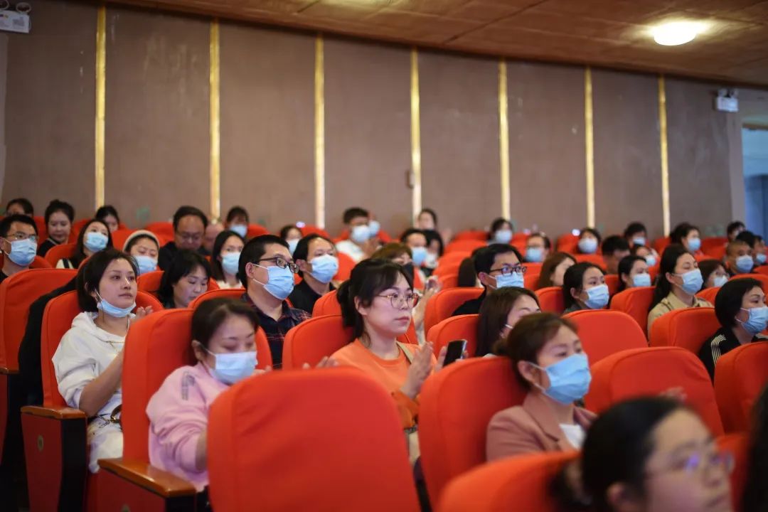 科学城春蕾学校举办家庭教育大型公益讲座(图4)