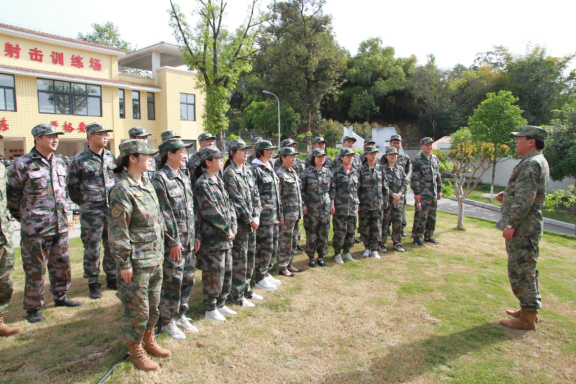 一次别开生面的主题党日活动(图2) 一次别开生面的主题党日活动(图2)