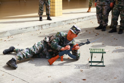 中物院人武部组织基干民兵进行轻武器实弹射击考核(图4) 中物院人武部组织基干民兵进行轻武器实弹射击考核(图4)