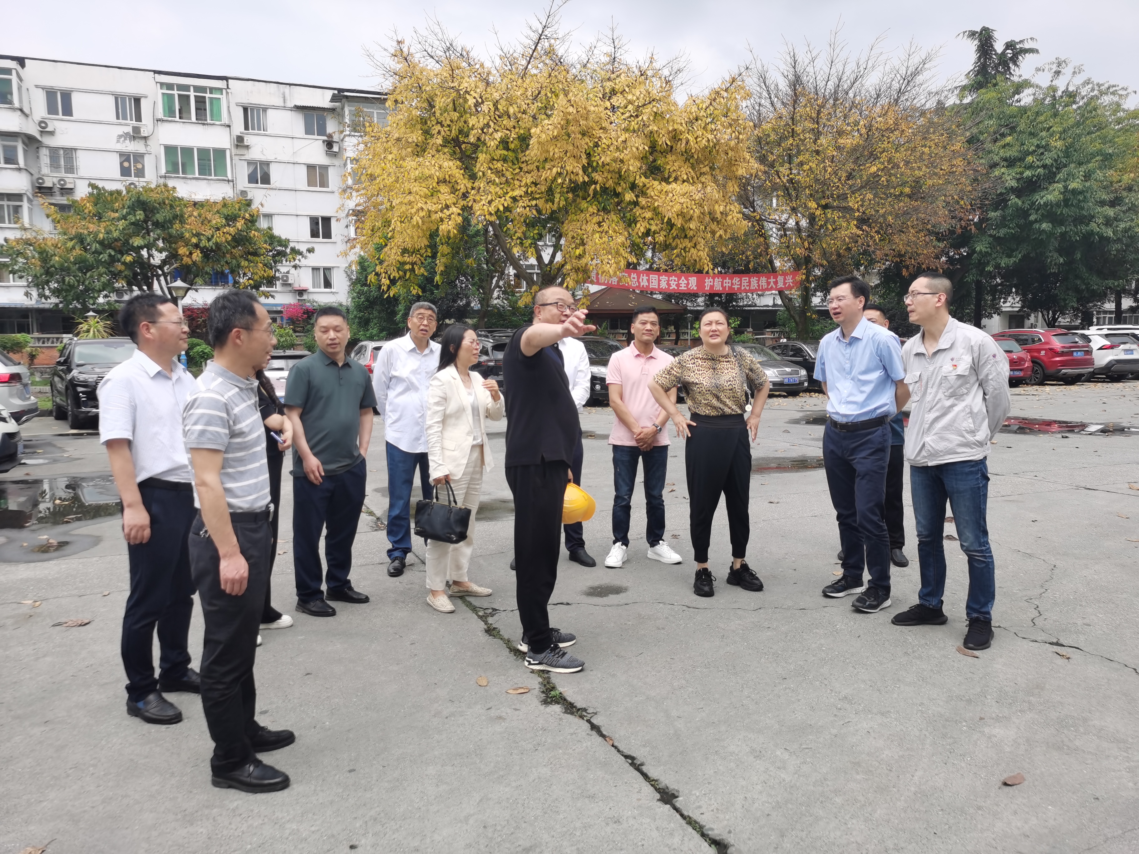 市政协委联委主任王岚一行到科学城调研养老服务工作及政协委员工作室建设情况(图1) 市政协委联委主任王岚一行到科学城调研养老服务工作及政协委员工作室建设情况(图1)