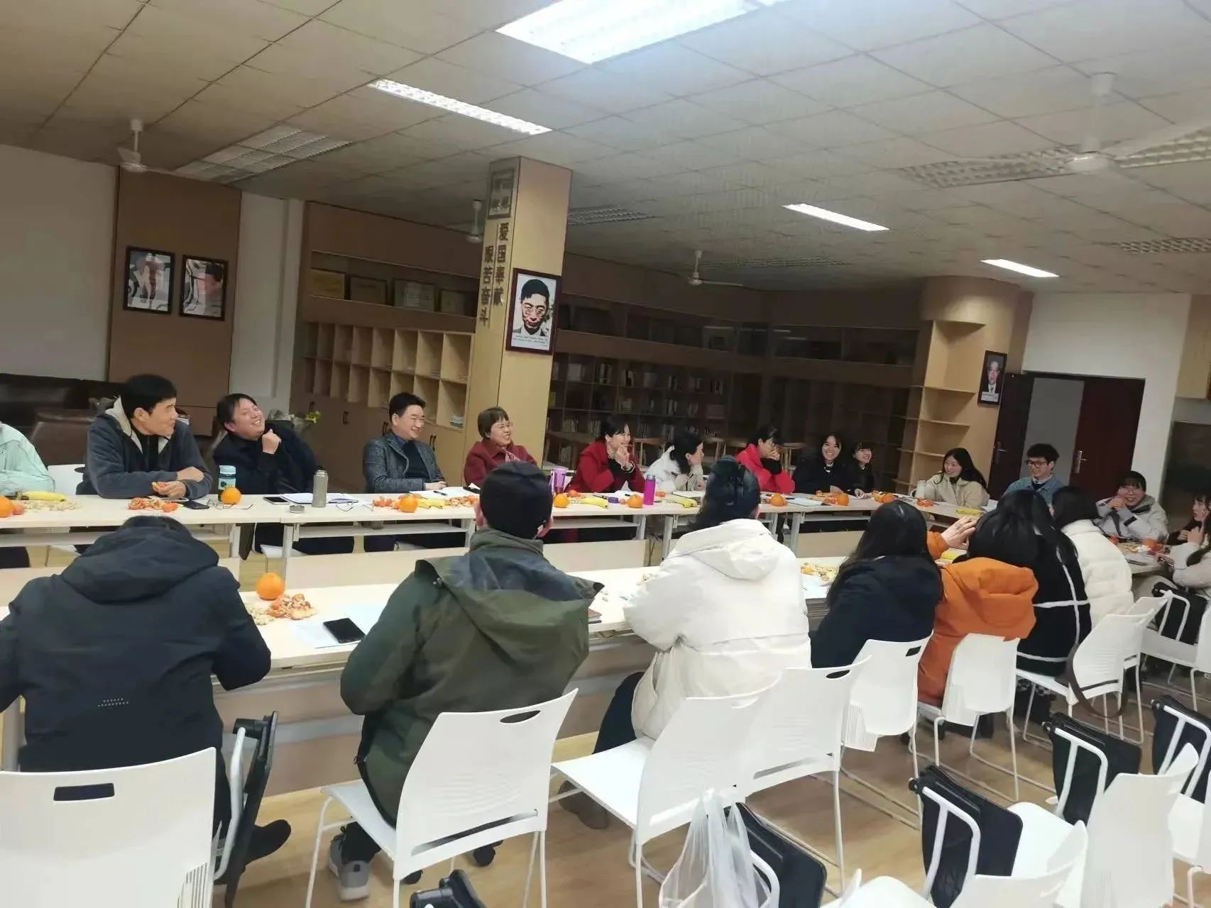 疫别重逢话知心 交流分享促成长——科学城一中青年教师座谈会(图4)
