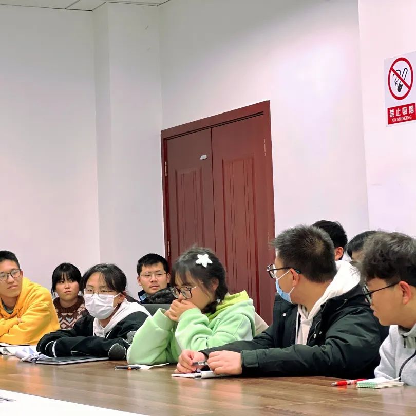 倾听心声，助力成长——科学城一中召开学生代表座谈会(图2)