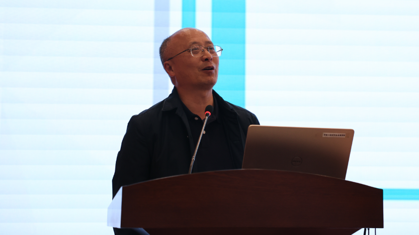 研思开新局，提质向未来——科学城一中召开教研组长备课组长工作专题会(图2)