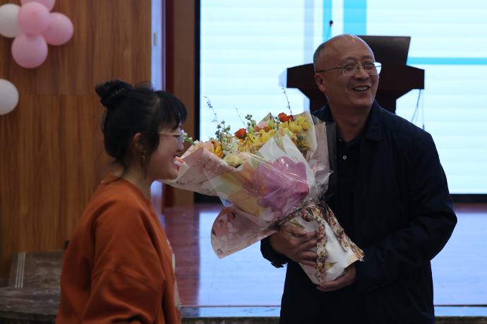 研思开新局，提质向未来——科学城一中召开教研组长备课组长工作专题会(图3)