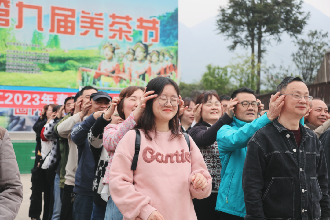 踏青寻春，采茶品茗，悦享劳动，拾趣生活——科学城一中组织教职工2023年春季研学活动(图1)