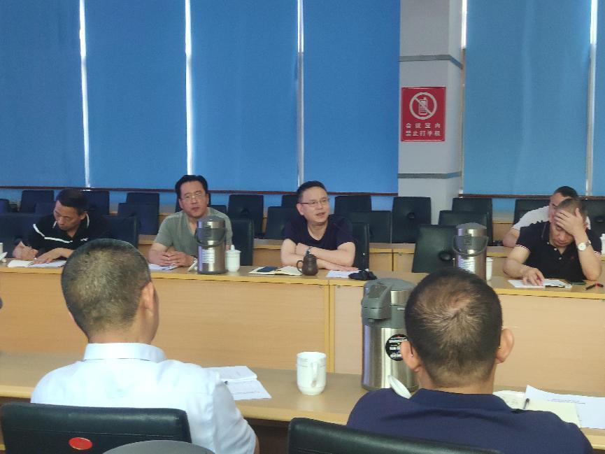 压实工作责任,推进平安建设(图2) 压实工作责任,推进平安建设(图2)